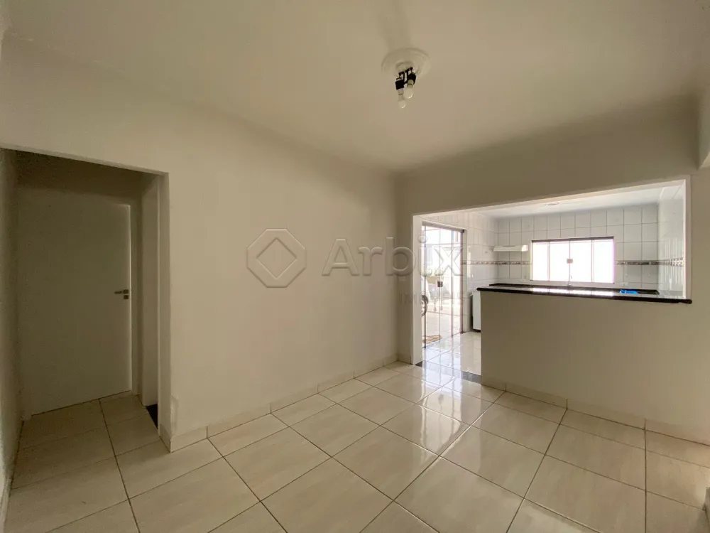 Alugar Casa / Residencial em Santa B&aacute;rbara D`Oeste R$ 1.950,00 - Foto 4